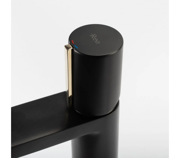Смеситель для раковины (умывальника) REA ICON BLACK L.GOLD черный низкий
