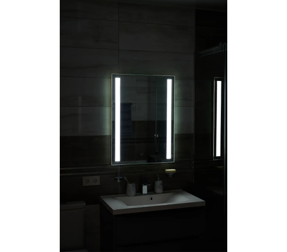 Дзеркало з LED підсвіткой в ванну кімнату прямокутне MR-10 Global Glass