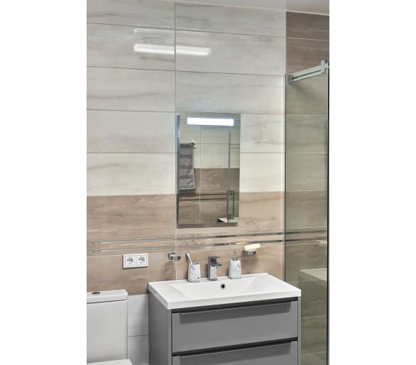 Дзеркало з LED підсвіткой в ванну кімнату прямокутне MR-15 Global Glass